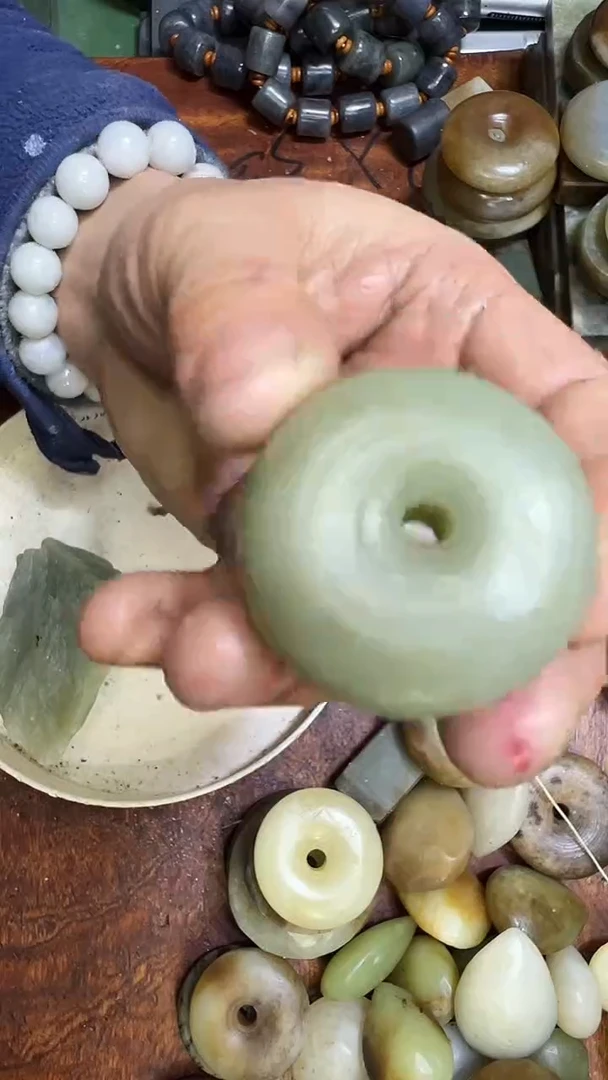 未镶嵌和田玉珠宝半成品1