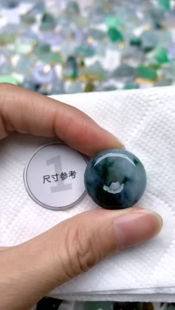 颈饰未镶嵌翡翠天然A货翡翠