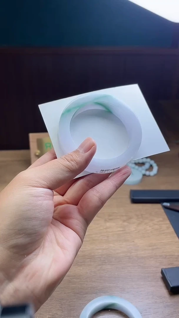 未镶嵌手镯定制翡翠汪*卫定制