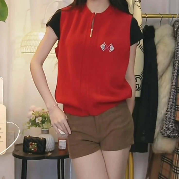 95新 BURBERRY/博柏利 巴宝莉红色刺绣背心马甲/fy1765