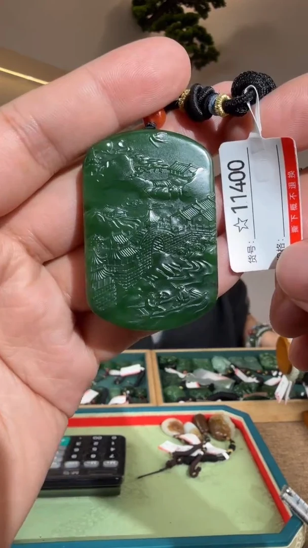 颈饰未镶嵌和田玉1