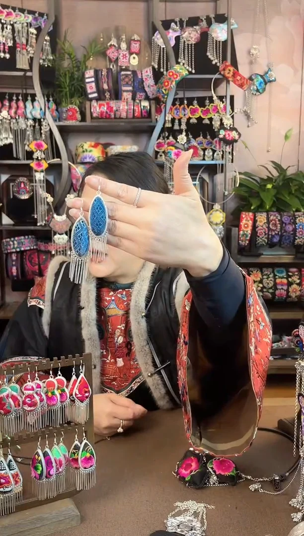 织绣民族风手工非遗老绣饰品245