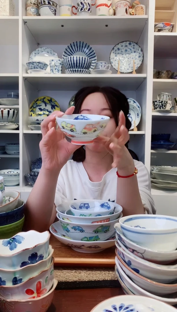 陶瓷日本进口红色小汽车米饭碗