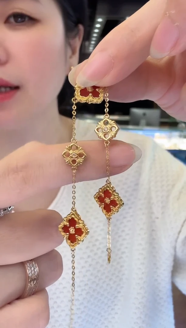 18K金镶嵌手链玛瑙/玉髓布奇