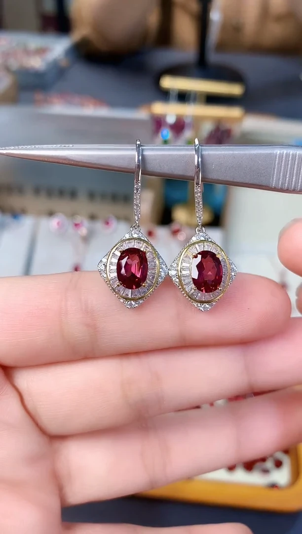 【闪购商品】石榴石耳钩银S925镶嵌天然镁铝