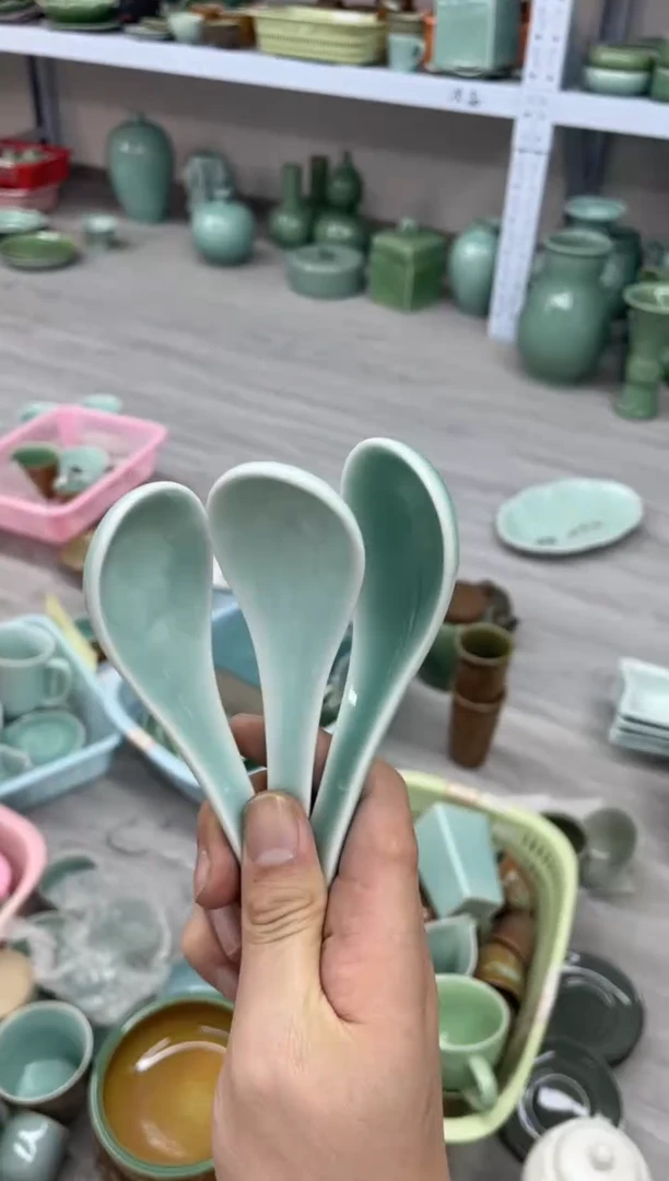 瓷特价福利 微瑕 慧仙青瓷3个随机颜色