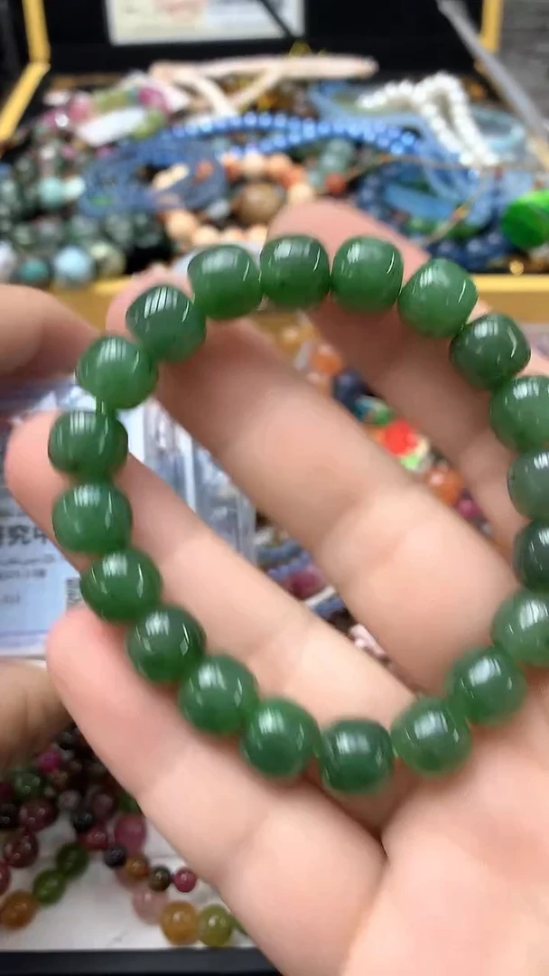 手链未镶嵌和田玉（糖玉）手链18