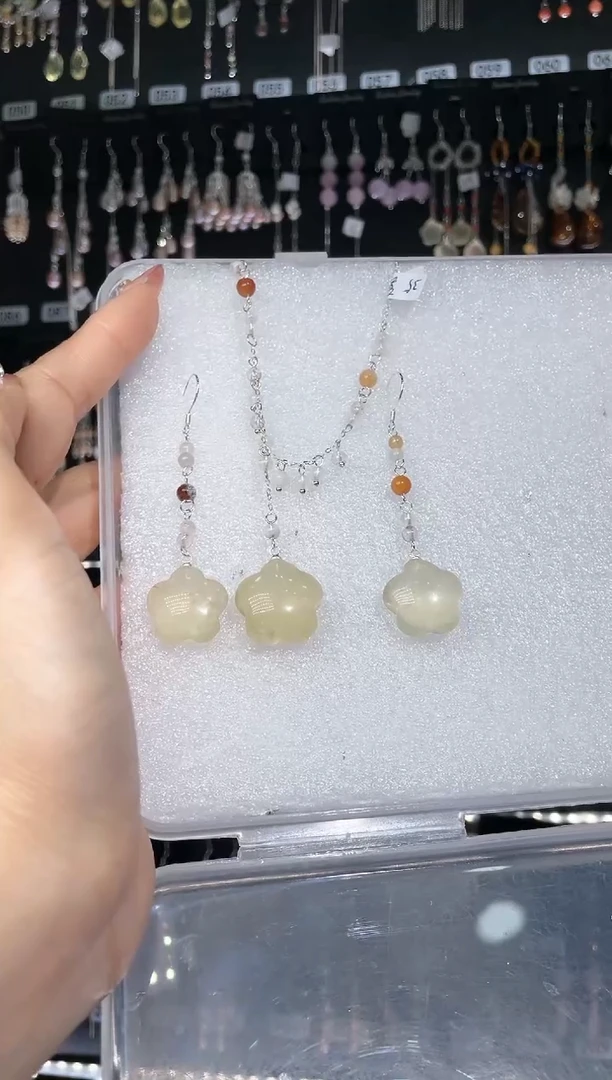 【闪购商品】紫晶耳饰银S925镶嵌远屁蛋