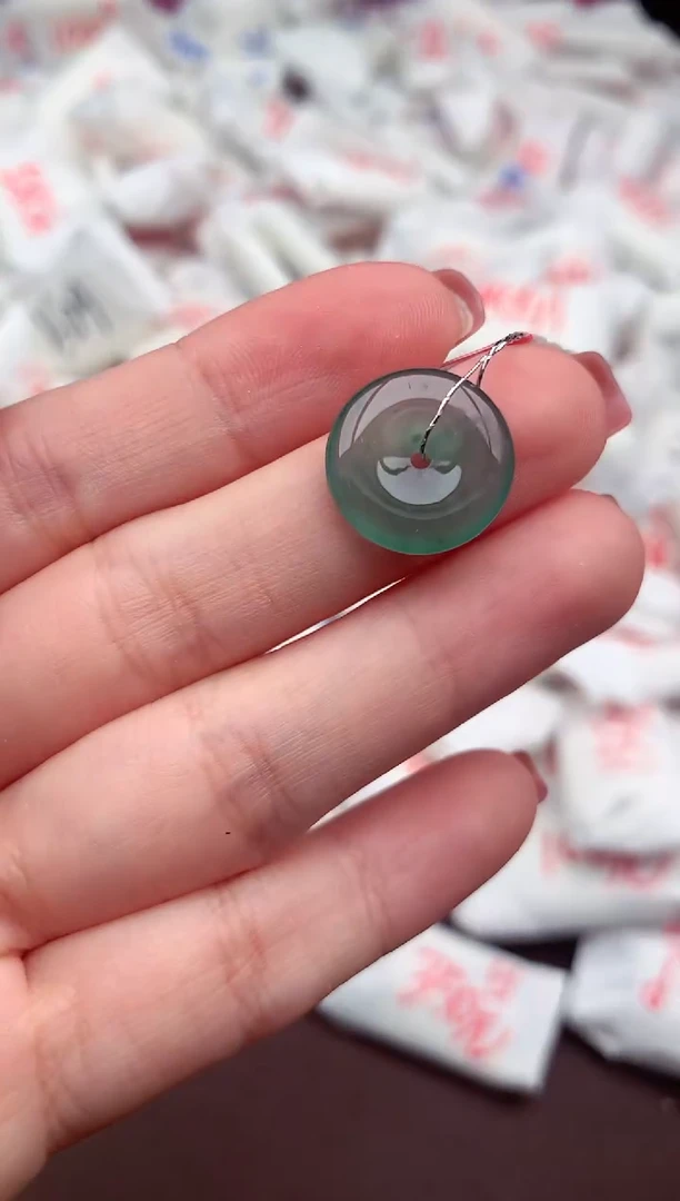 【闪购商品】翡翠颈饰未镶嵌一   