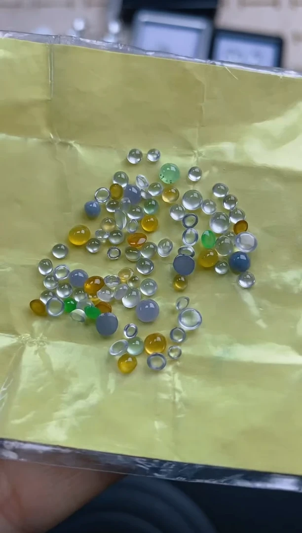 定制翡翠未镶嵌天然翡翠蛋面85