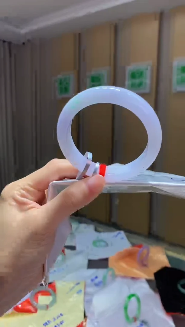 翡翠手镯未镶嵌06圈口55