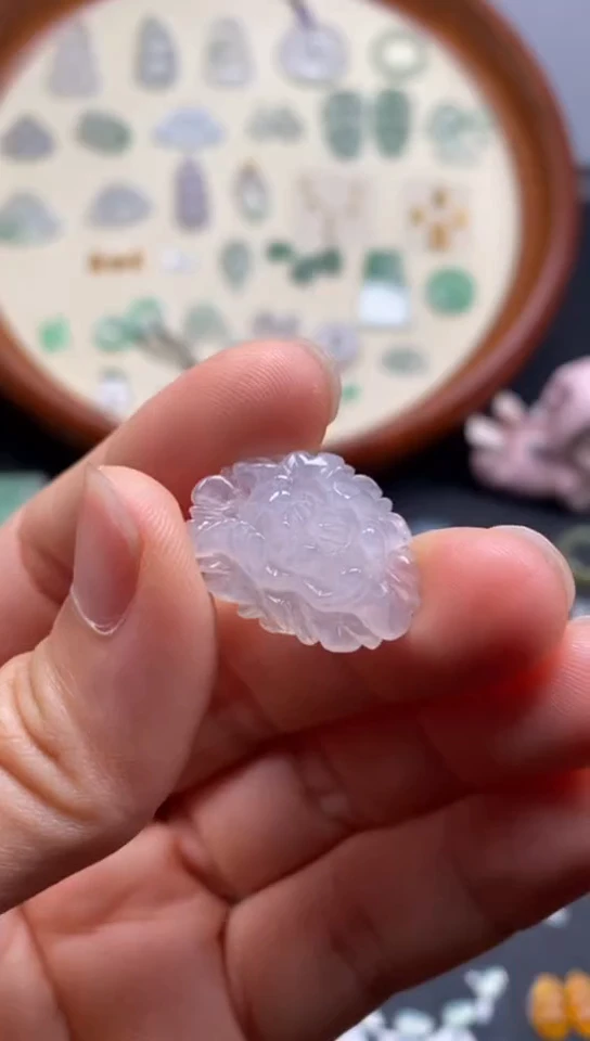 翡翠未镶嵌颈饰花开富贵/芬