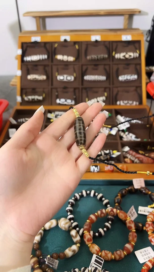 玛瑙/玉髓（覆膜）颈饰合金47微瑕