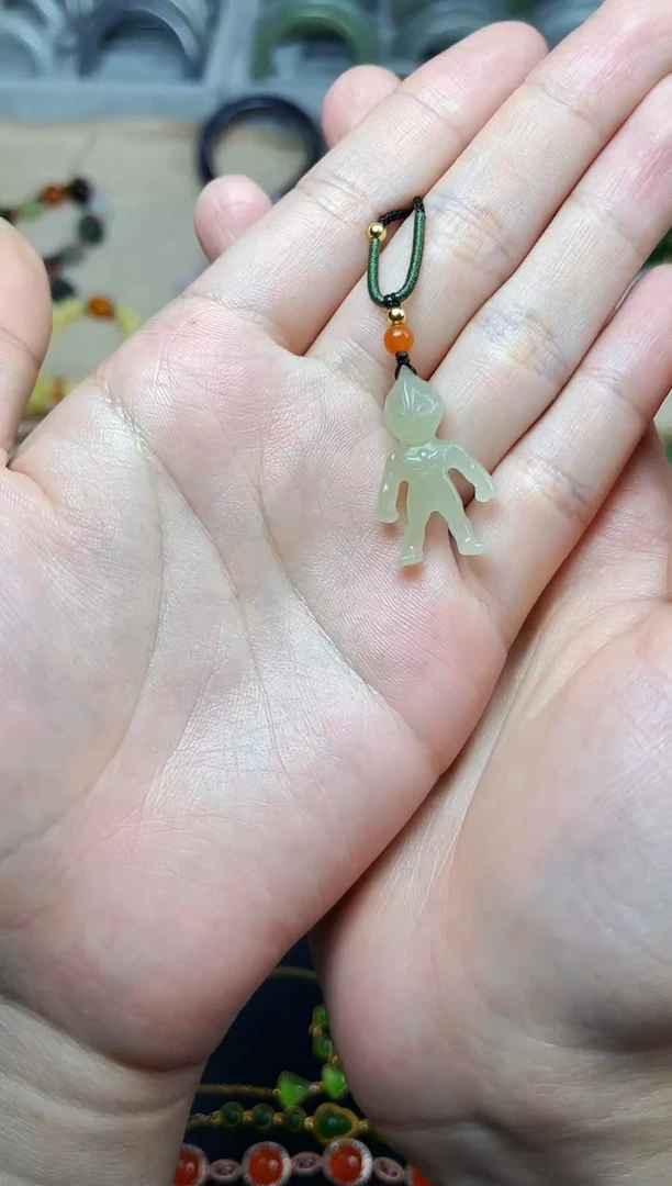 和田玉未镶嵌颈饰06奥特曼