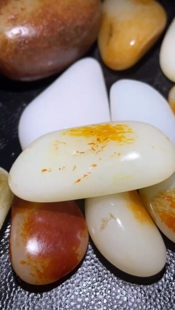 未镶嵌和田玉珠宝奇石36