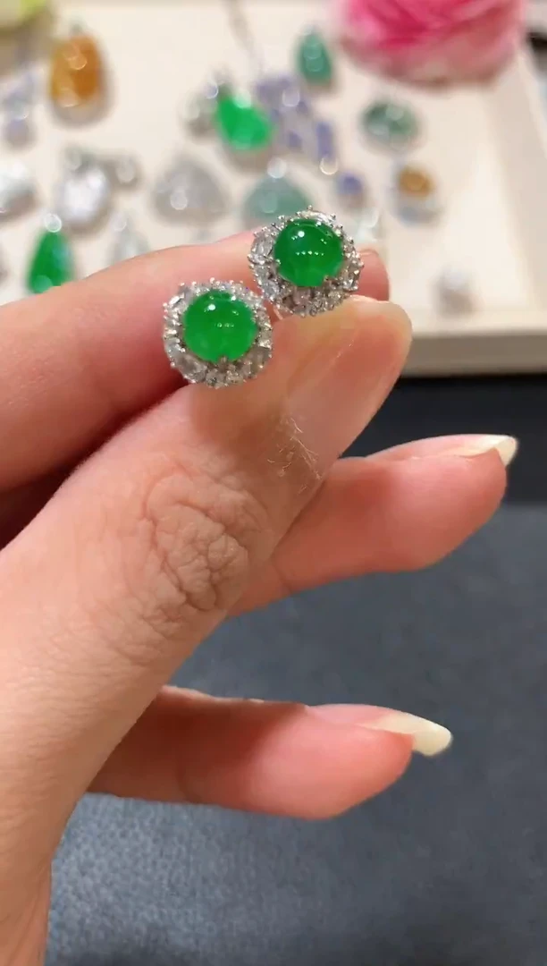 18K金镶嵌翡翠耳饰z162