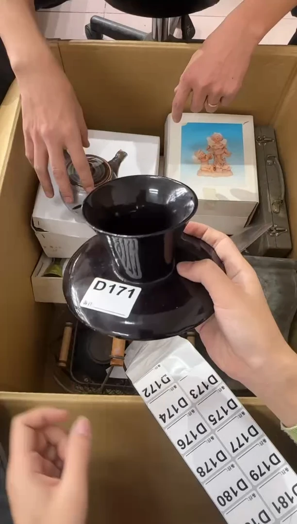 宁****师171...中古產品謹慎參拍