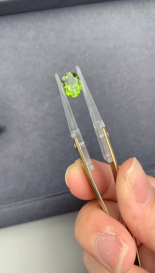 裸石未镶嵌橄榄石2.3ct橄榄石 GF