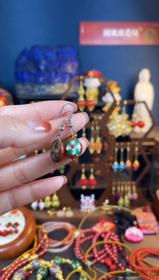 【闪购商品】花朵珐琅景泰蓝耳钩