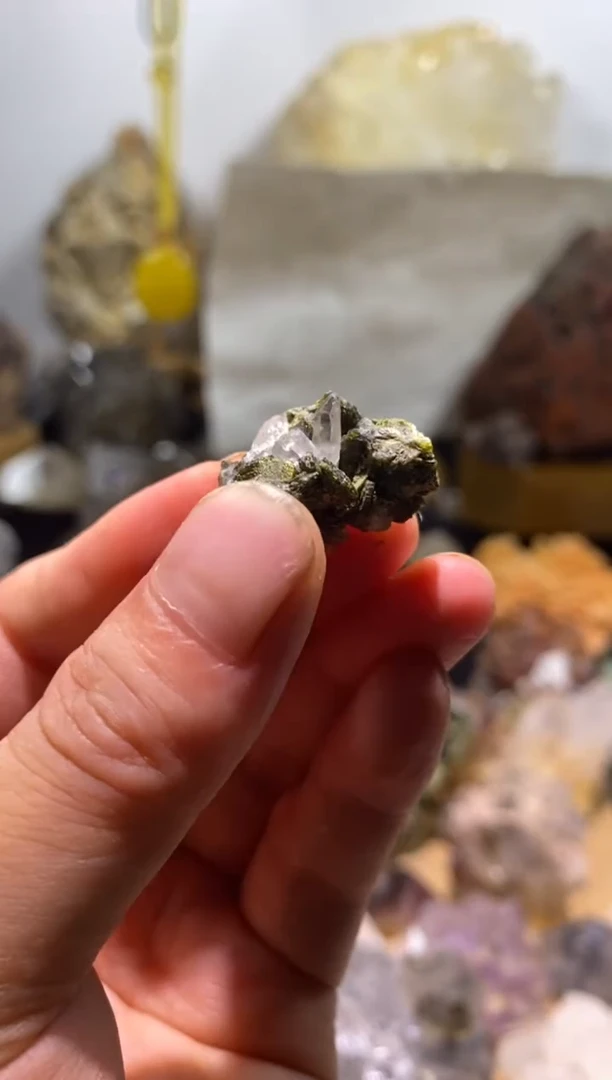 水晶珠宝半成品未镶嵌28号（一枝独秀）绿帘