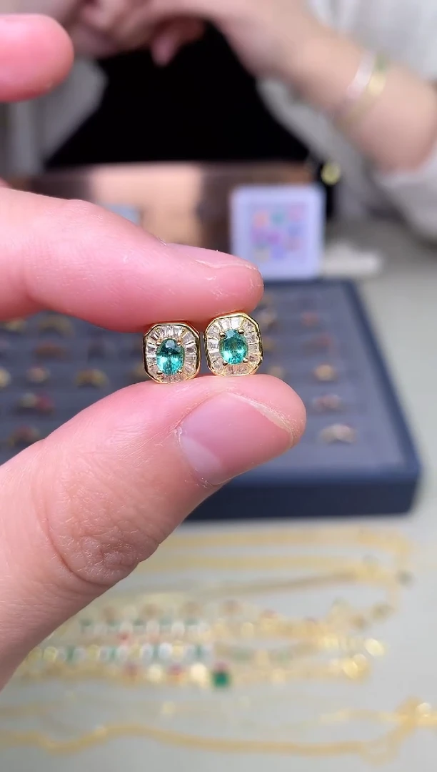 【闪购商品】祖母绿耳饰银S925镶嵌耳饰