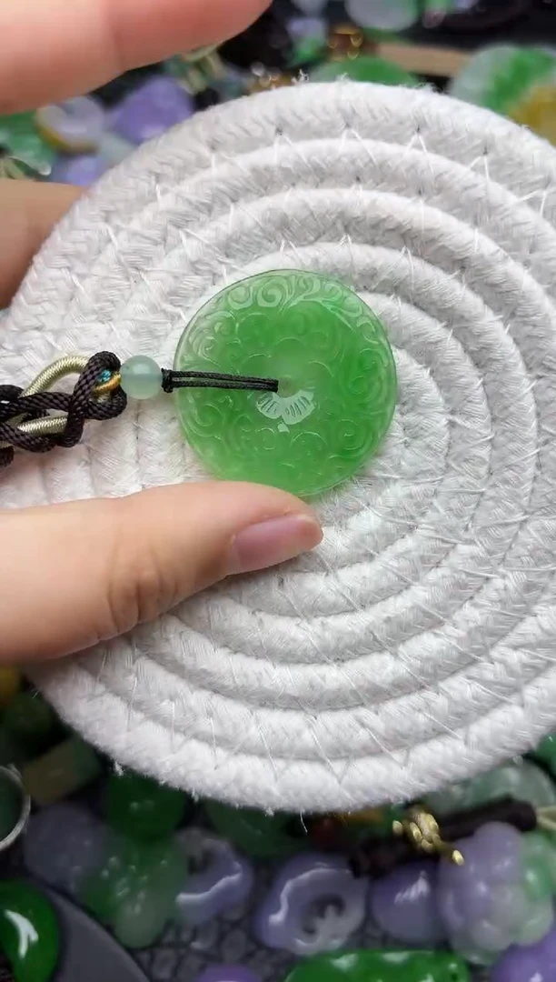 颈饰未镶嵌翡翠缅甸翡翠吊坠