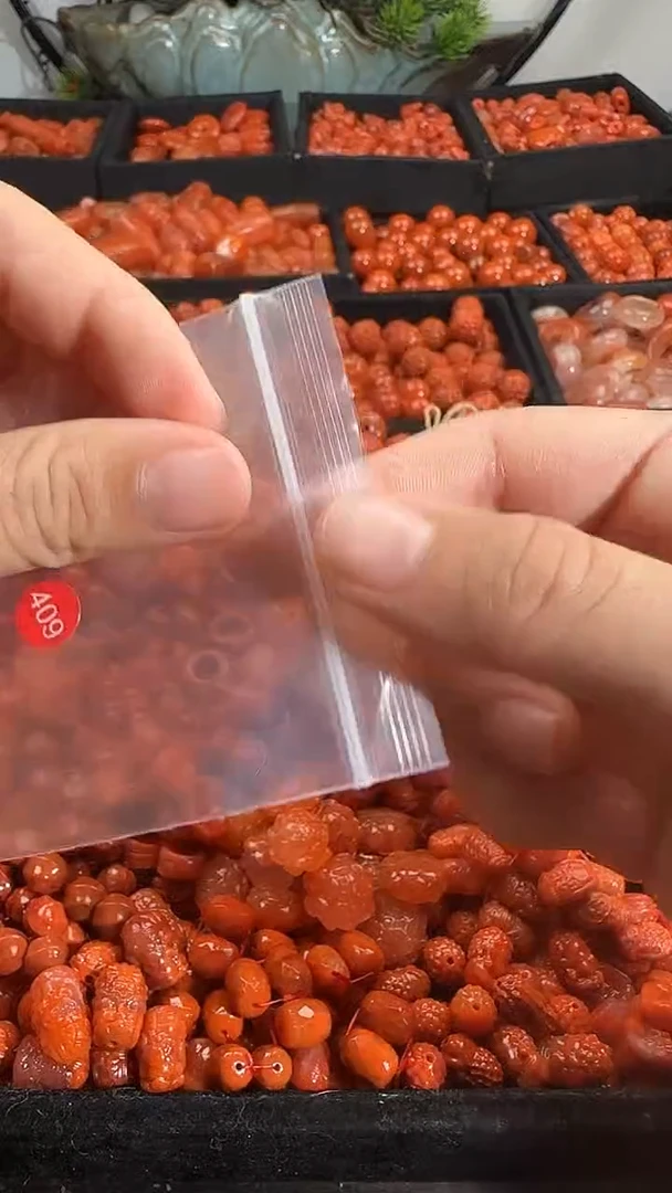 颈饰未镶嵌南红玛瑙1