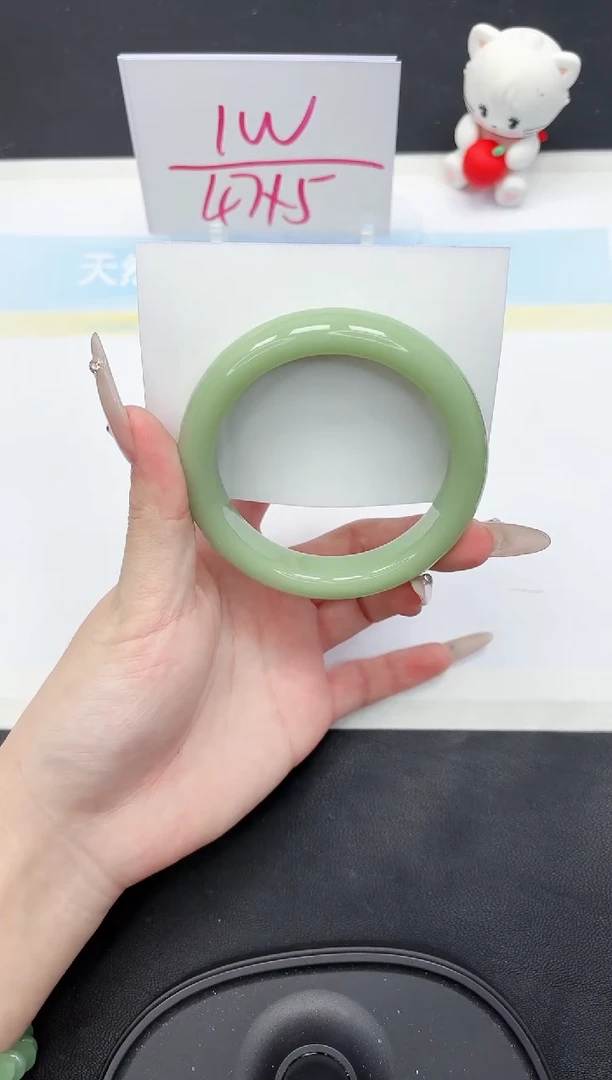 【闪购商品】石英质玉手镯未镶嵌53-58.2