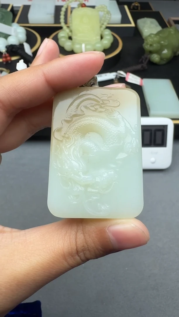 颈饰未镶嵌和田玉??1