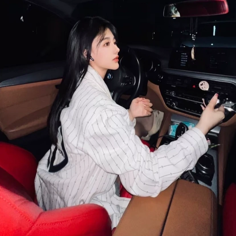 95新 DIOR/迪奥 DM0121  白色刺绣拉链长袖夹克外套 48 M码