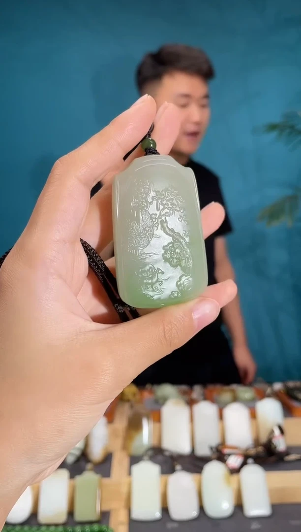 颈饰未镶嵌和田玉1