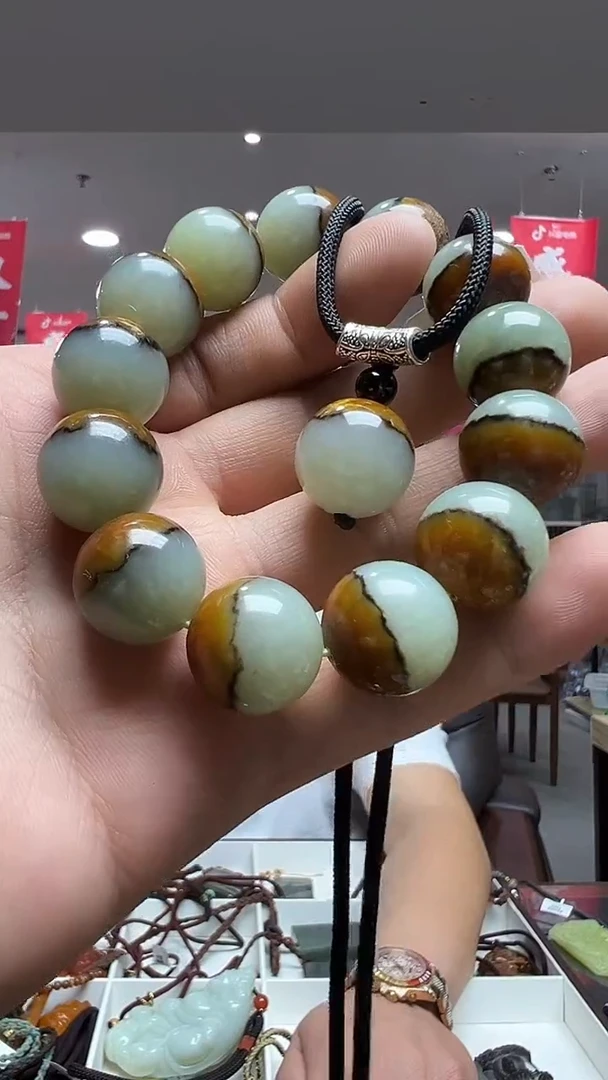 未镶嵌手链透闪石质玉柿**意精品高货手串