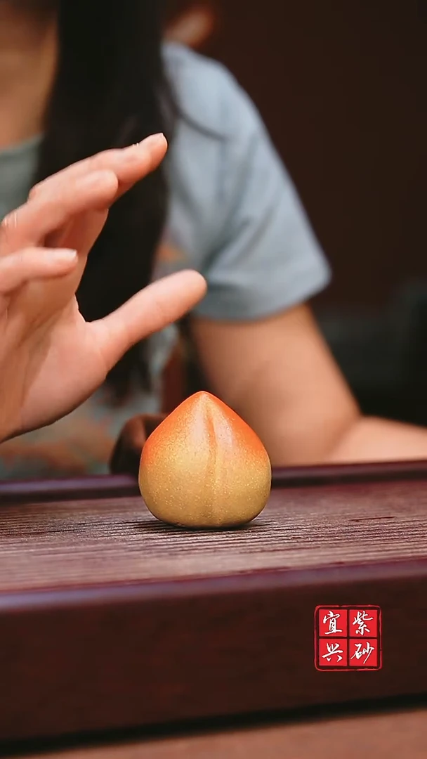 宜兴原矿紫砂   寿桃