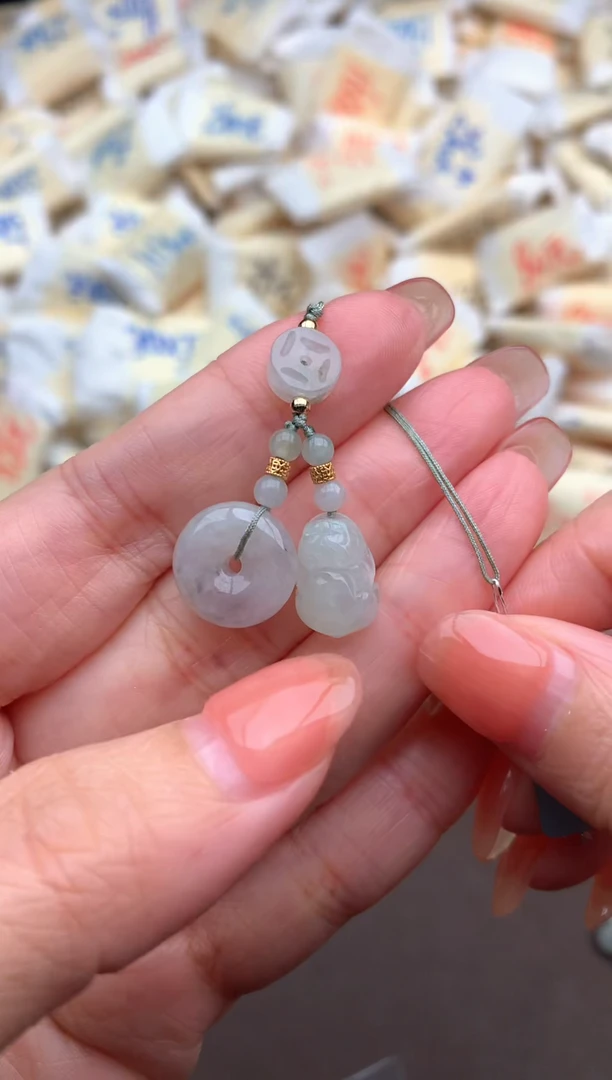 【闪购商品】翡翠挂件未镶嵌一