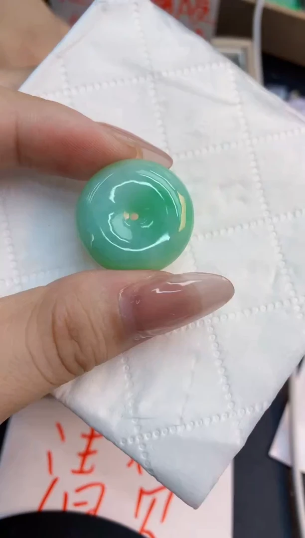 翡翠未镶嵌吊坠(不含链)1