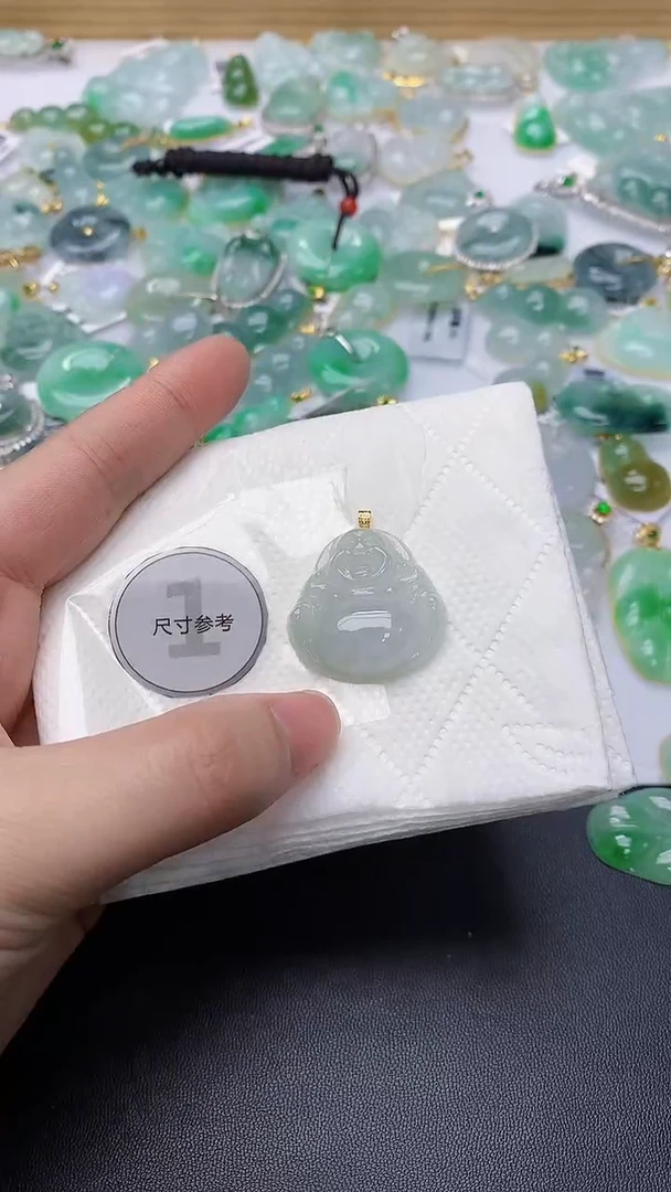 颈饰18K金镶嵌翡翠天然缅甸A货百元以上9元证书费自理