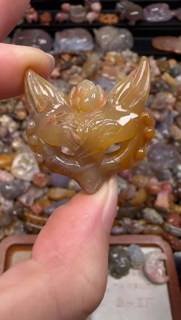 硅化珊瑚（珊瑚玉）未镶嵌颈饰552