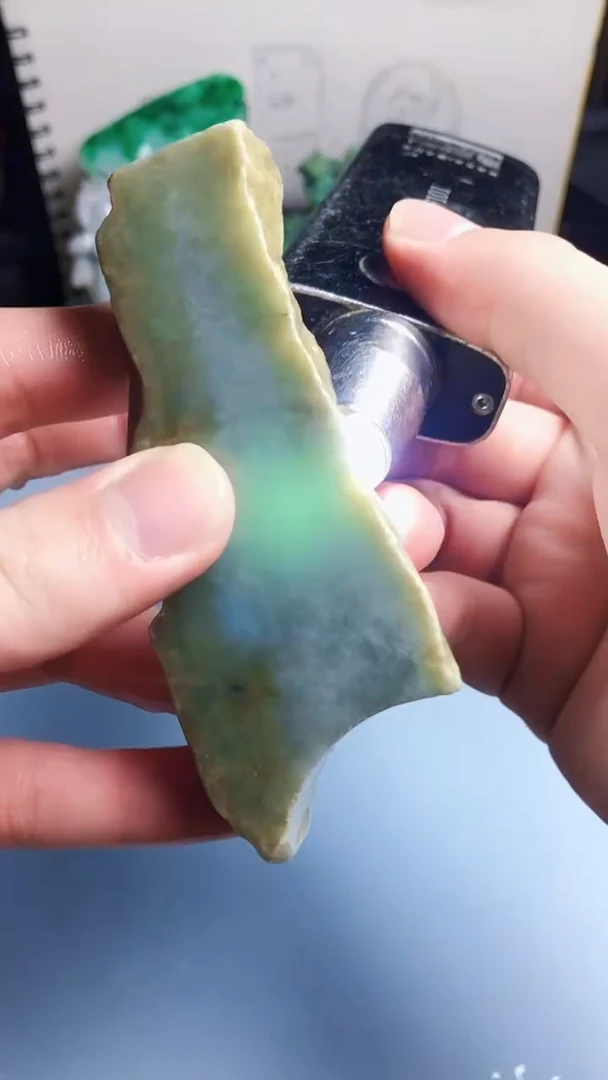 翡翠未镶嵌颈饰翡翠A货