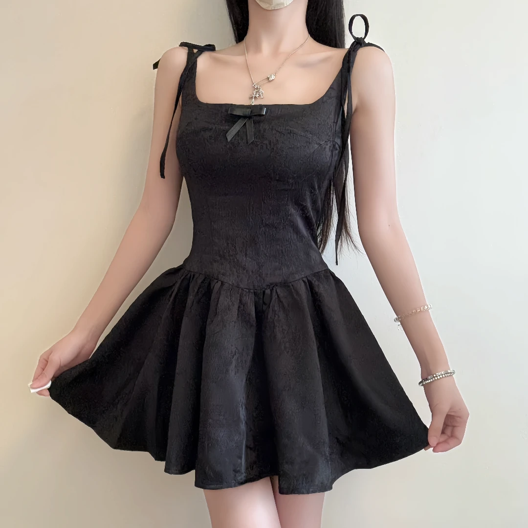 IQCQ轻奢定制法式纯欲黑色蝴蝶结吊带连衣裙女夏季气质收腰蓬蓬裙