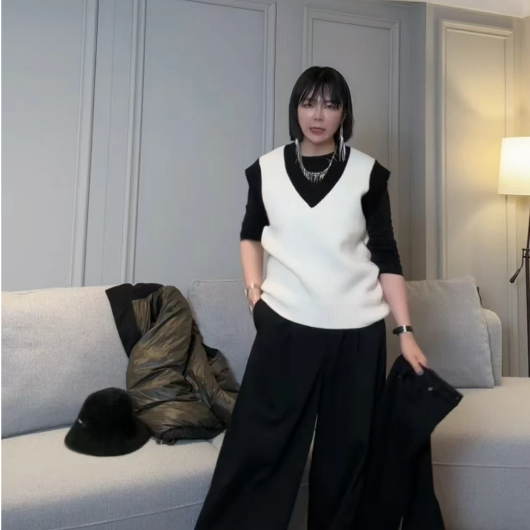 RIRV「Black系列」 空白格 黑白v领针织背心