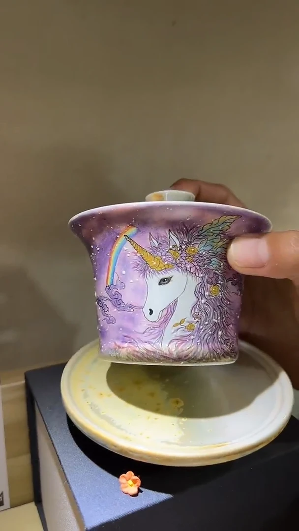 拾泥手绘独角兽盖碗