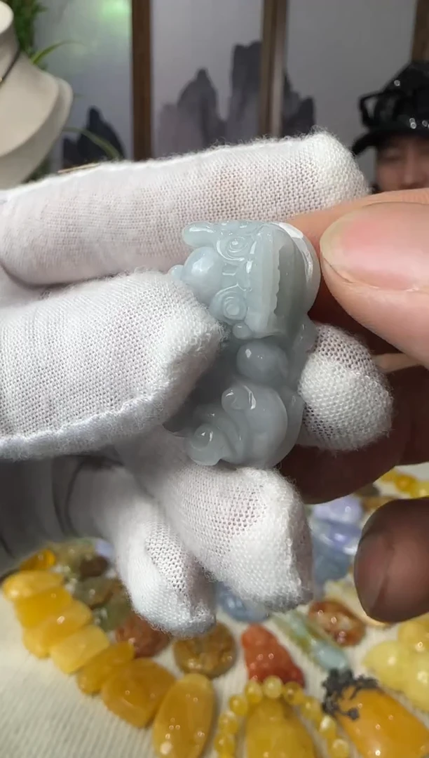 未镶嵌挂件翡翠吊坠