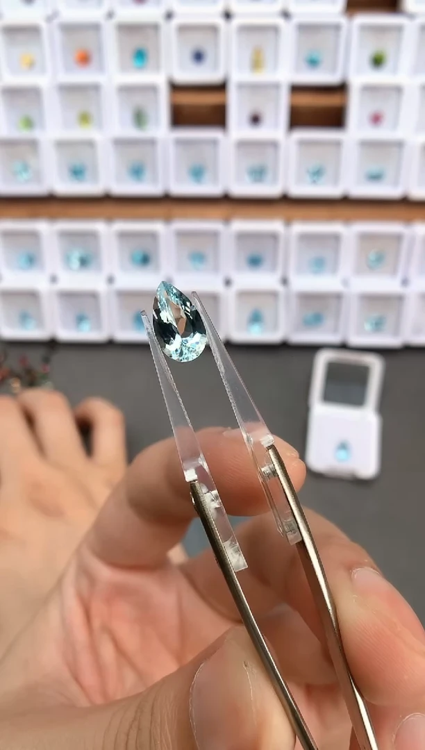 未镶嵌裸石定制海蓝宝石2.52ct