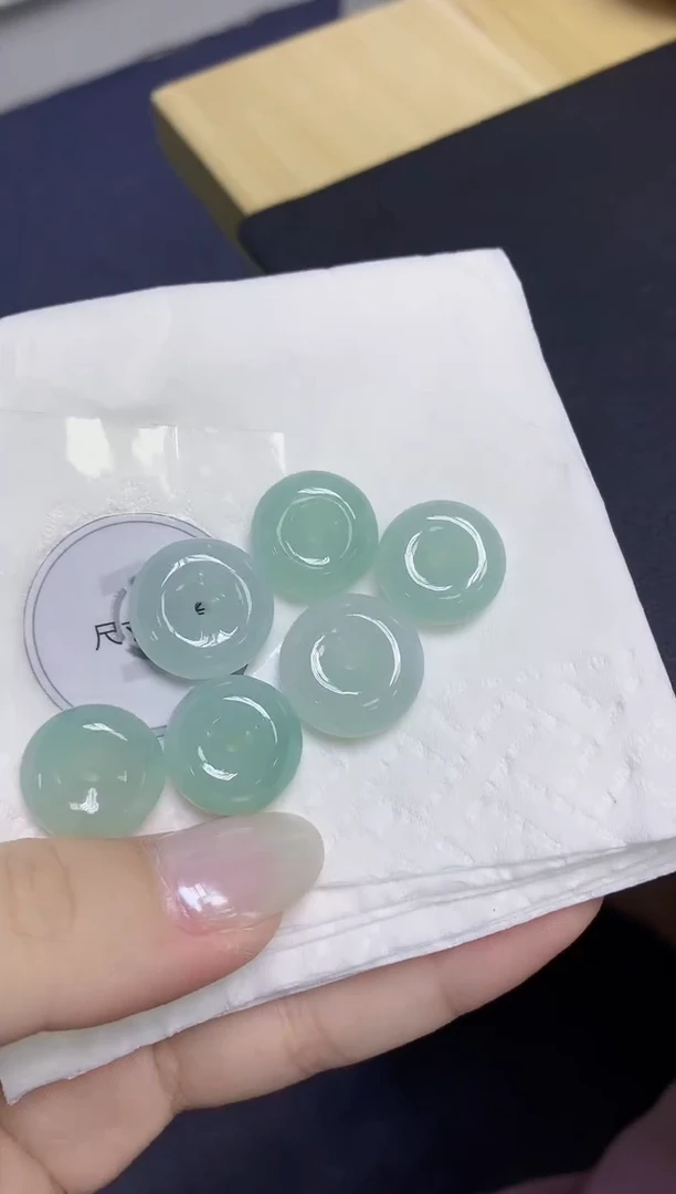 颈饰未镶嵌翡翠天然缅甸翡翠A货多样性发一件