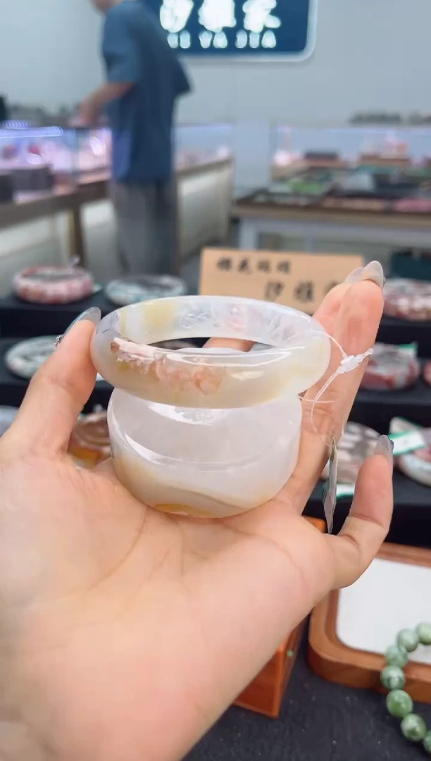 石英质玉手镯未镶嵌58圈口（赠品镯心）3997029