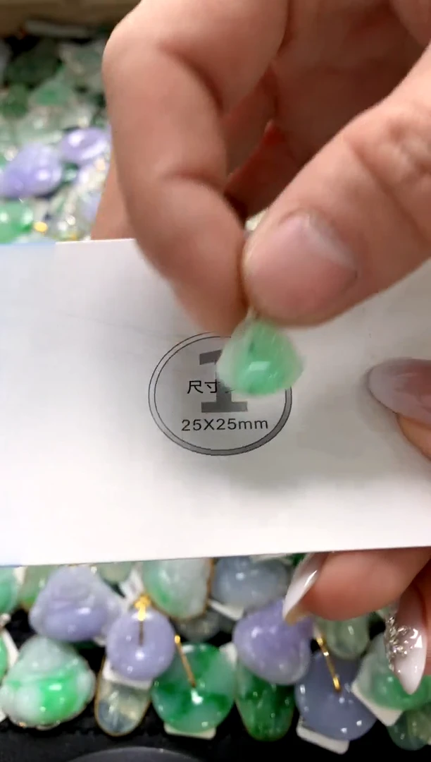 颈饰18K金镶嵌翡翠11111111111111111