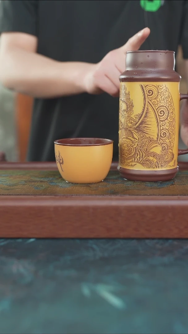 9.18     紫砂  盖杯