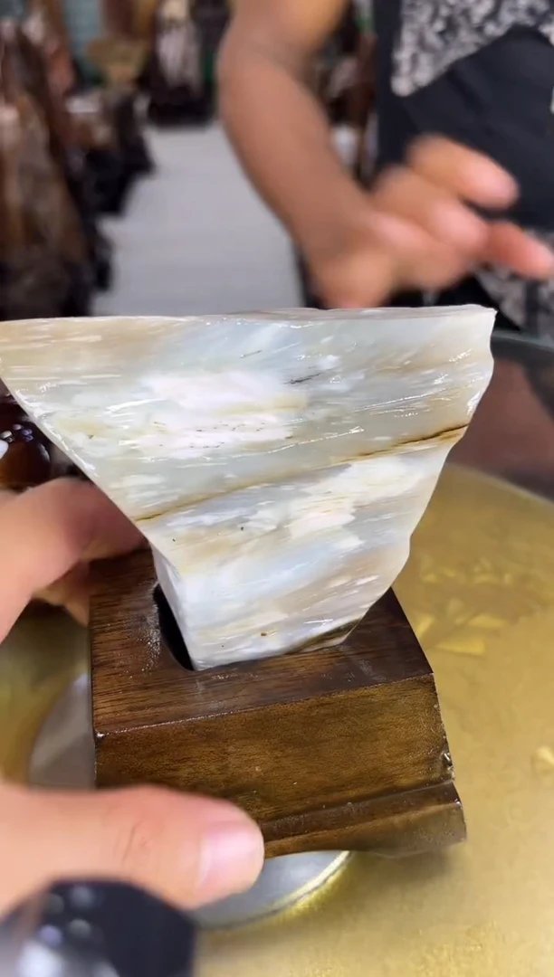 缅甸天然树化玉摆件