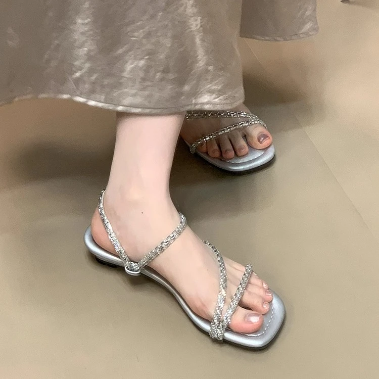 气质名媛！法式低跟气质凉拖鞋女夏季软底水钻两穿配裙子一字拖鞋