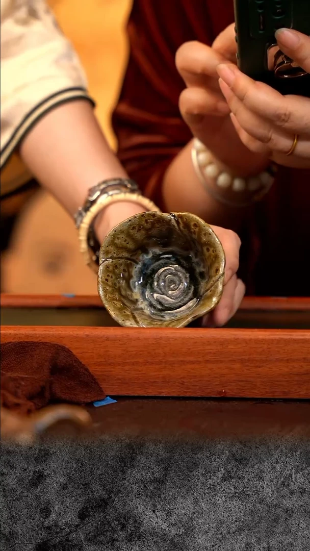 紫砂 宜兴紫砂 GFY  金丝楠木 花口小杯